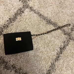 Gold chain clutch